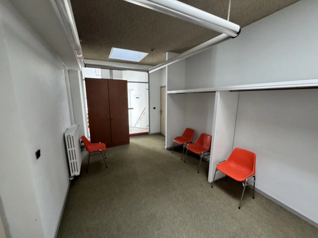 Bureau à louer à Rodez (12000) - photo 9