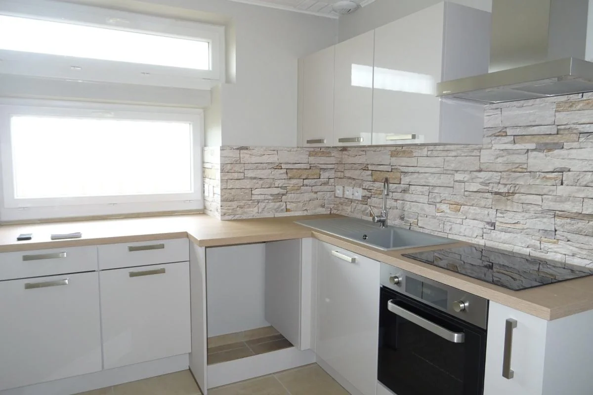 Maison 4 pièces à louer à Gervans (26600) - photo 2