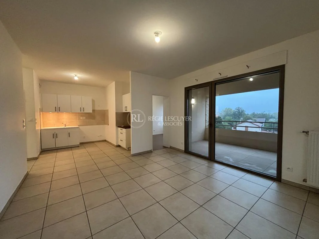 Appartement 4 pièces à louer à Saint-Priest (69800) - photo 1
