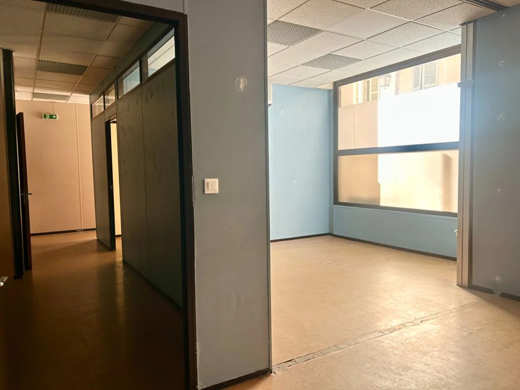 Bureau à vendre à Toulon (83000) - photo 3