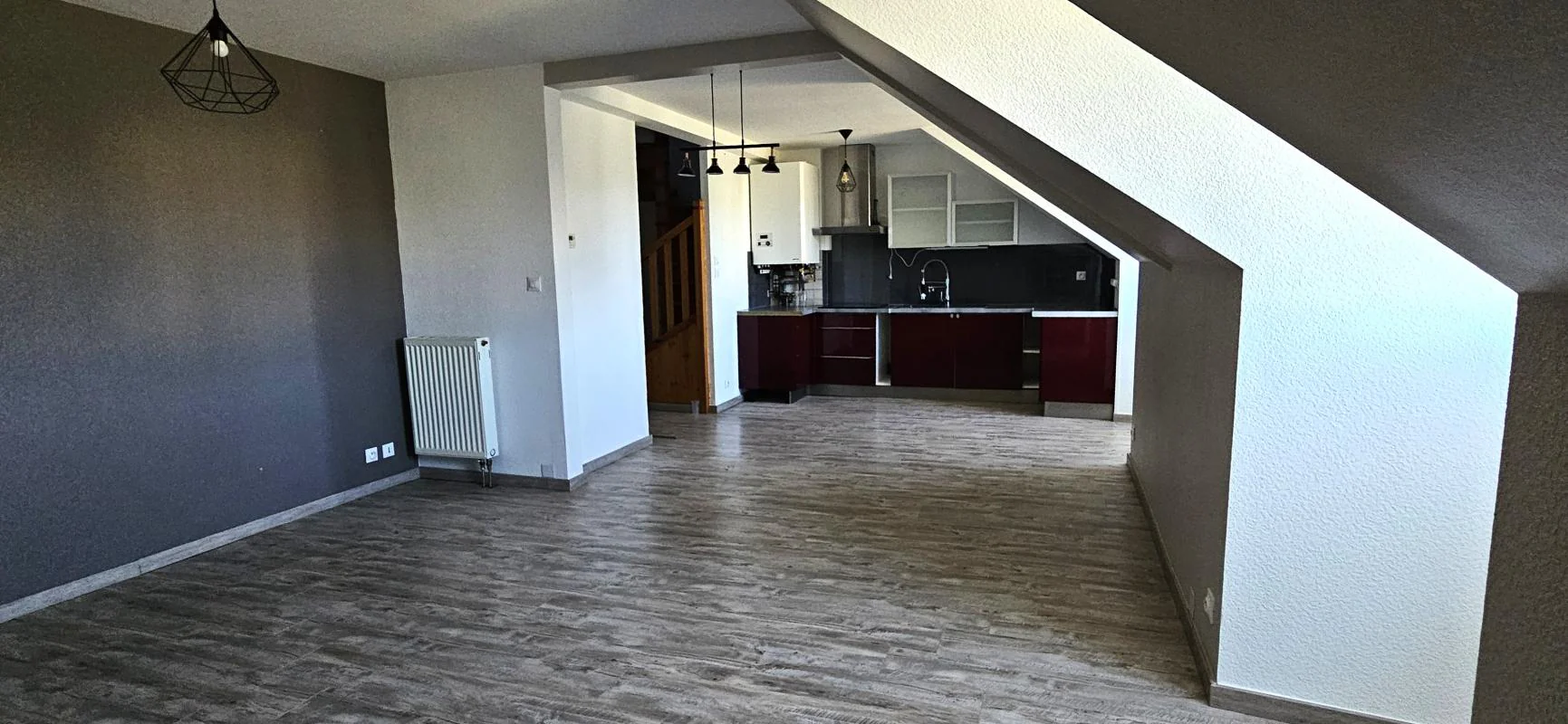 Appartement 2 pièces à louer à Saint-Chély-d'Apcher (48200) - photo 6