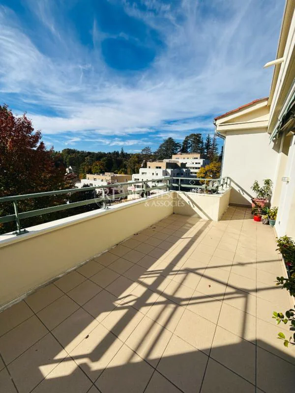 Appartement 4 pièces à vendre à Charbonnières-les-Bains (69260) - photo 2