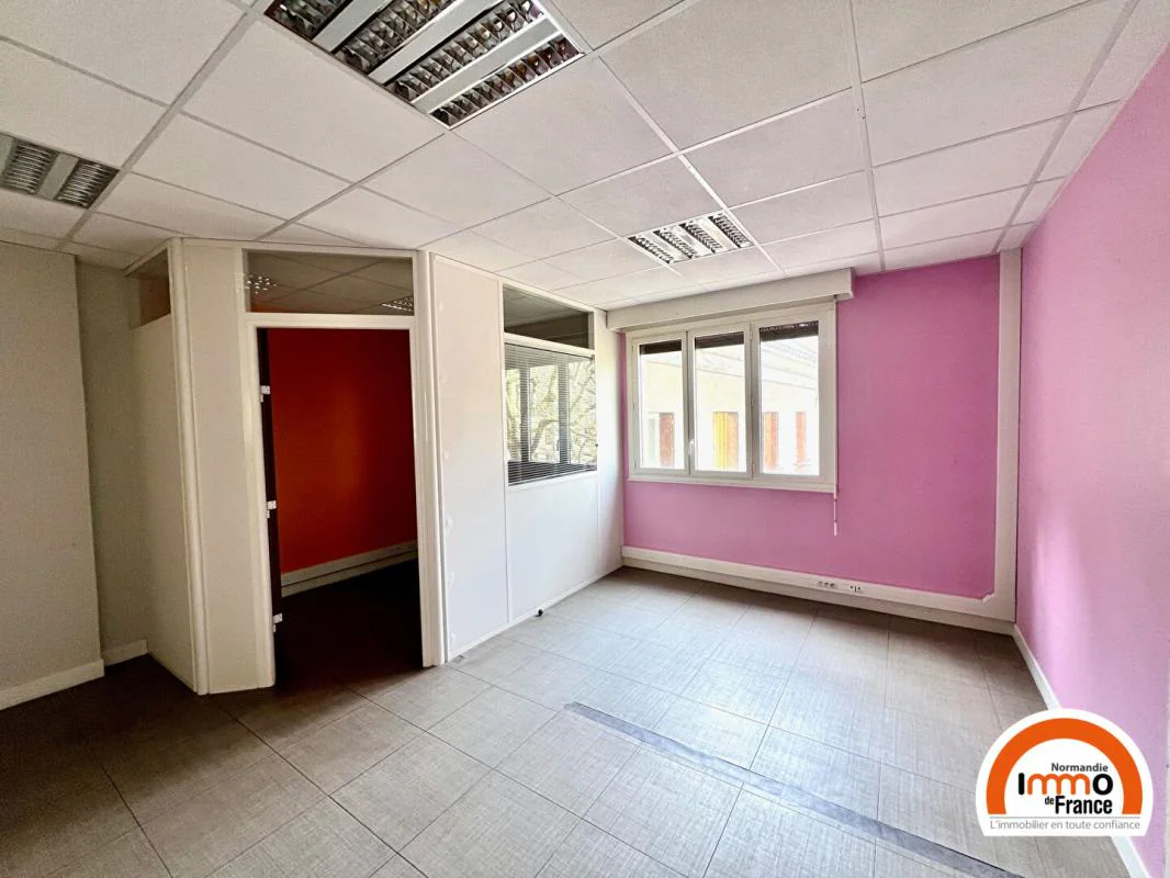 Bureau à louer à Rouen (76000) - photo 3