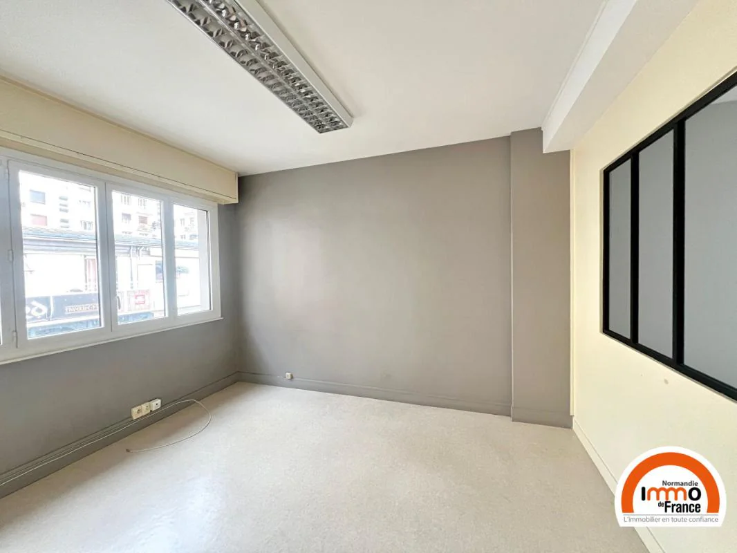 Bureau à louer à Rouen (76000) - photo 2