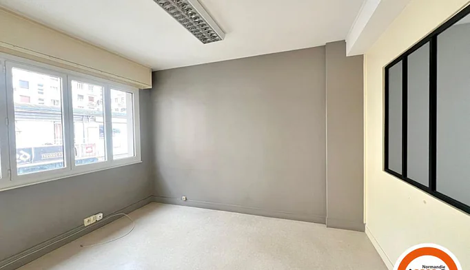 Bureau à louer à Rouen (76000) - photo 2