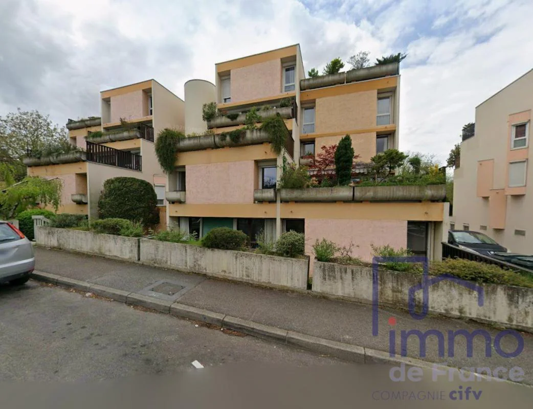 Appartement 6 pièces à vendre à Saint-Chamond (42400) - photo 1