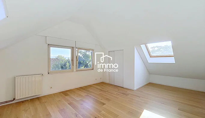 Maison 6 pièces à vendre à Chevry (01170) - photo 12