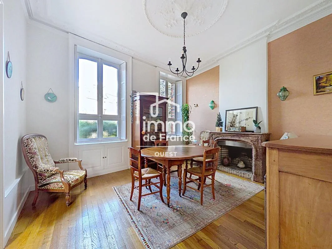 Maison 7 pièces à vendre à Laval (53000) - photo 1