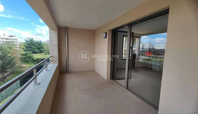 Appartement 3 pièces à louer à Saint-Priest (69800) - photo 1