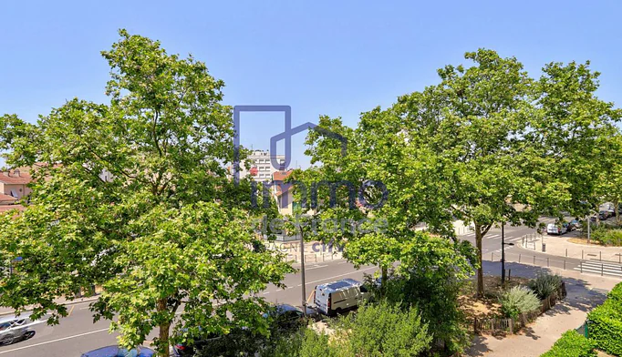 Appartement 4 pièces à vendre à Lyon (69008) - photo 2