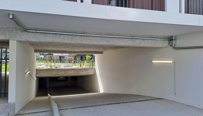 Parking / Box à louer à Chambéry (73000) - photo 1