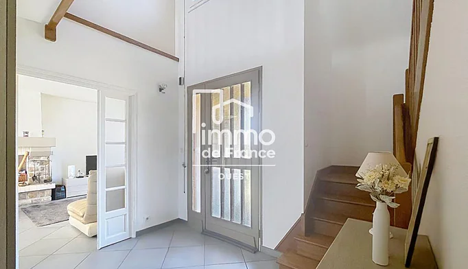 Maison 5 pièces à vendre à Évron (53600) - photo 2