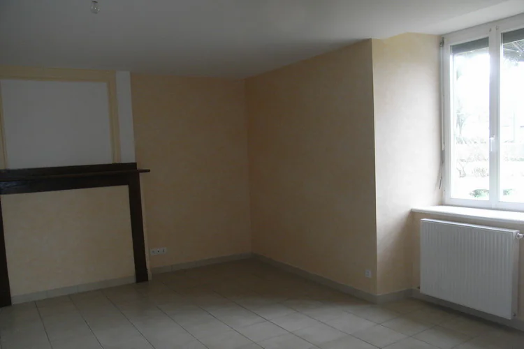 Maison 4 pièces à louer à Centrès (12120) - photo 3