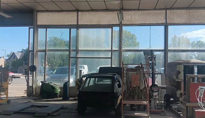 Bureau à louer à Flavin (12450) - photo 7