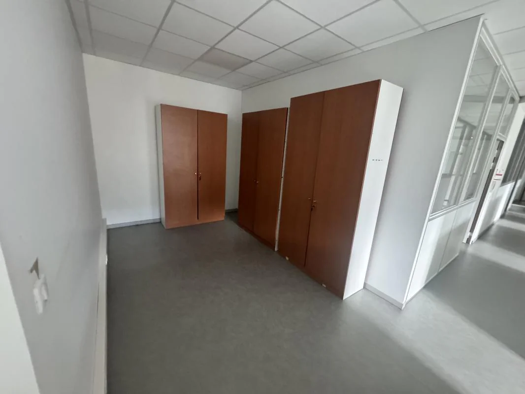 Bureau à louer à Rodez (12000) - photo 3