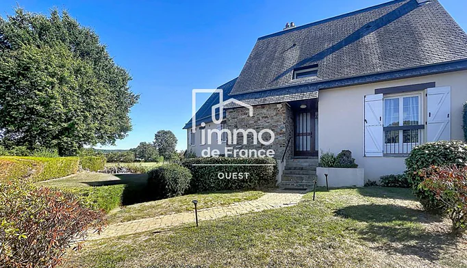 Maison 5 pièces à vendre à Évron (53600) - photo 1