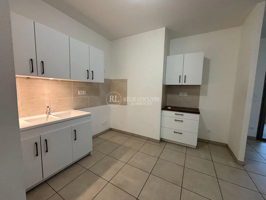 Appartement 4 pièces à louer à Saint-Priest (69800) - photo 5