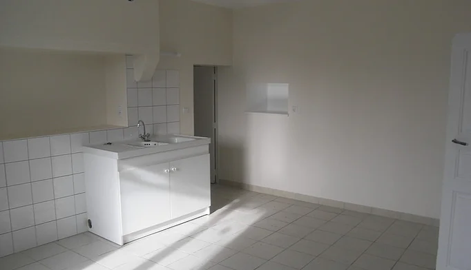 Maison 4 pièces à louer à Centrès (12120) - photo 2