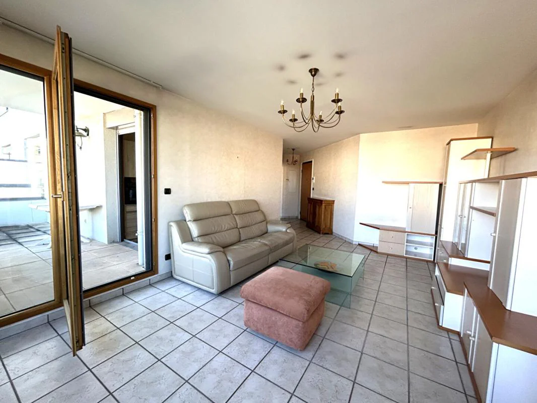 Appartement 3 pièces à vendre à Villeurbanne (69100) - photo 2