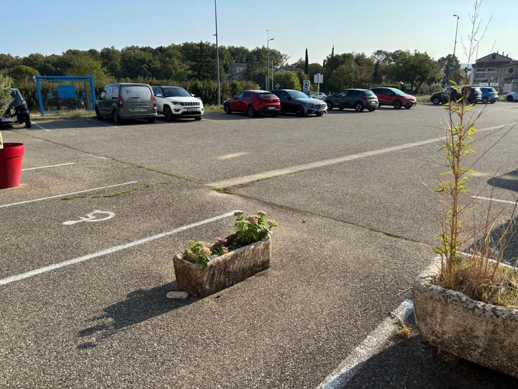Bureau à louer à Vogüé (07200) - photo 4