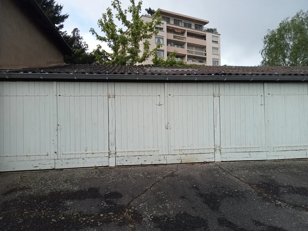 Parking / Box à louer à Mâcon (71000) - photo 2