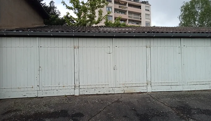 Parking / Box à louer à Mâcon (71000) - photo 2