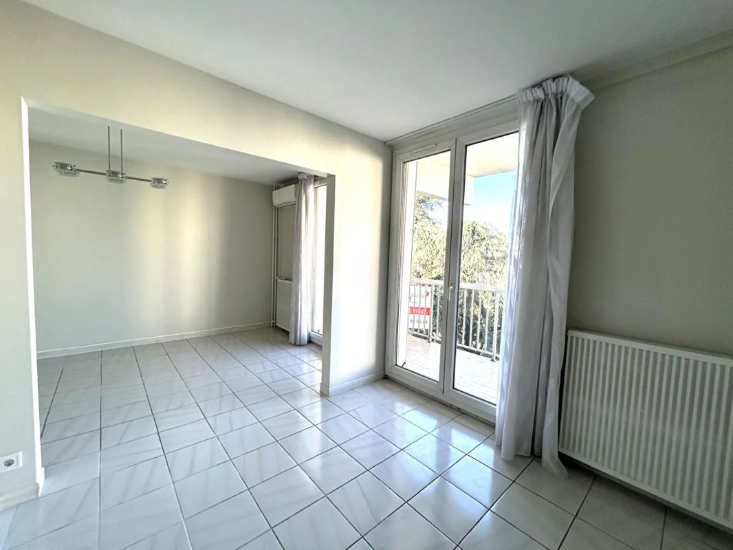 Appartement 5 pièces à vendre à Vénissieux (69200) - photo 2