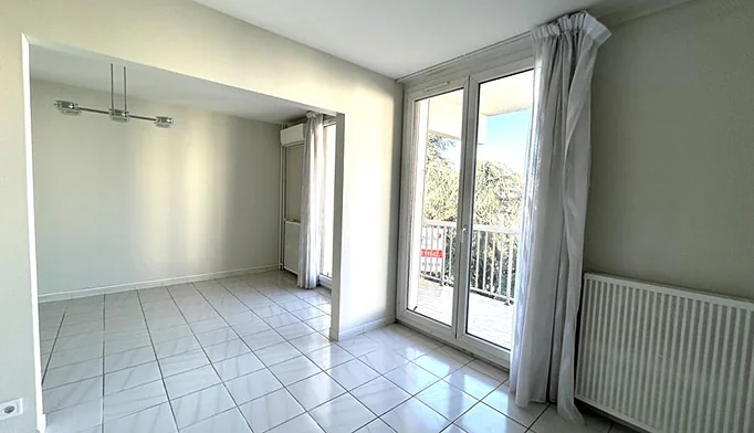 Appartement 5 pièces à vendre à Vénissieux (69200) - photo 2
