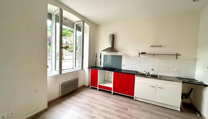 Maison 6 pièces à louer à Malleval (42520) - photo 2