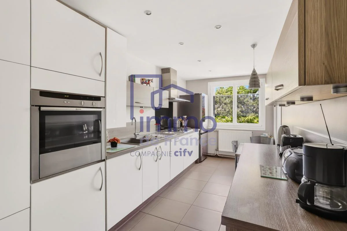 Appartement 4 pièces à vendre à Lyon (69008) - photo 3