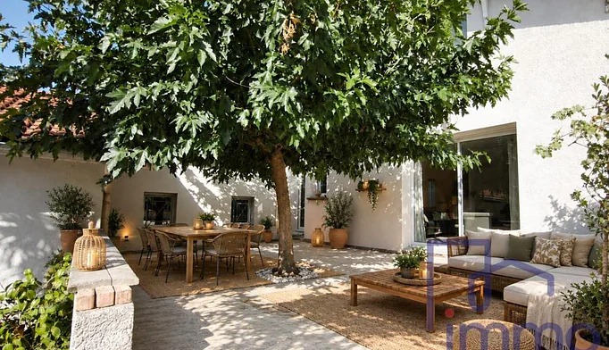 Maison 8 pièces à vendre à Saint-Cyprien (42160) - photo 2