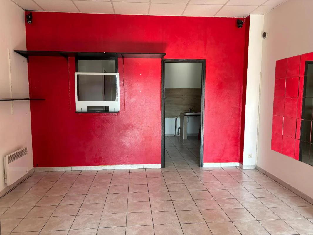 Bureau à louer à Vogüé (07200) - photo 2