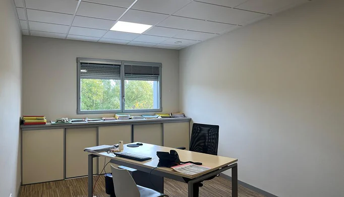 Bureau à louer à Châtenoy-le-Royal (71880) - photo 4