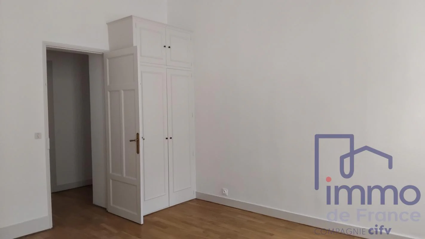 Appartement 4 pièces à vendre à Saint-Étienne (42000) - photo 9