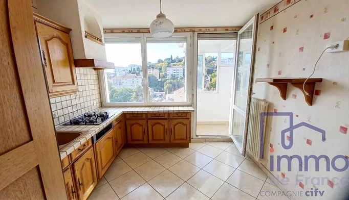 Appartement 4 pièces à vendre à Saint-Étienne (42000) - photo 2