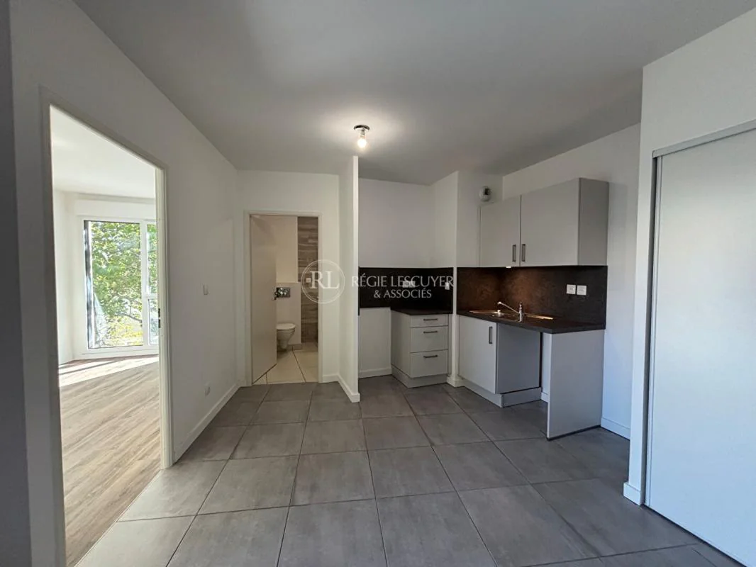Appartement 5 pièces à louer à Lyon (69008) - photo 2