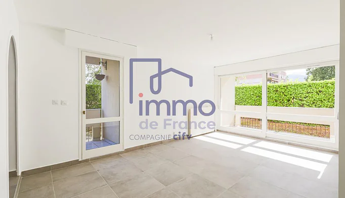 Appartement 2 pièces à vendre à Échirolles (38130) - photo 2