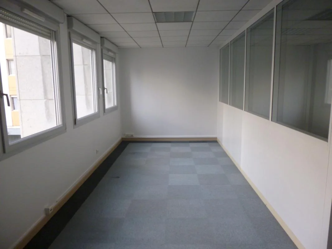 Bureau à louer à Lyon (69006) - photo 3