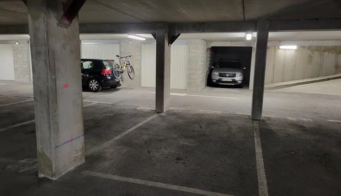Parking / Box à louer à Bourg-Saint-Maurice (73700) - photo 2