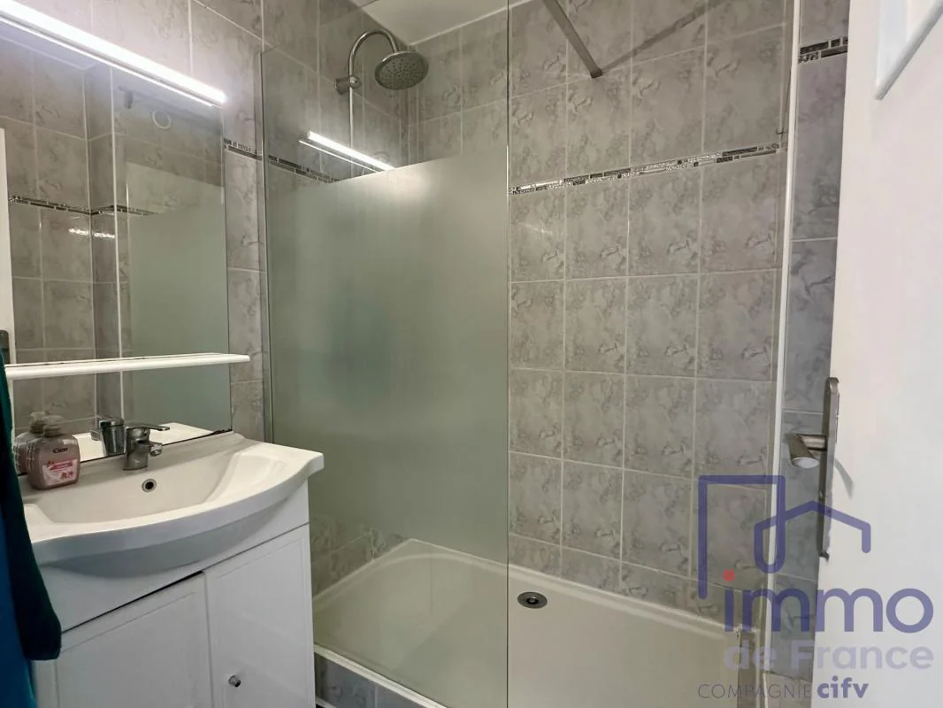 Appartement 2 pièces à vendre au Chambon-Feugerolles (42500) - photo 8