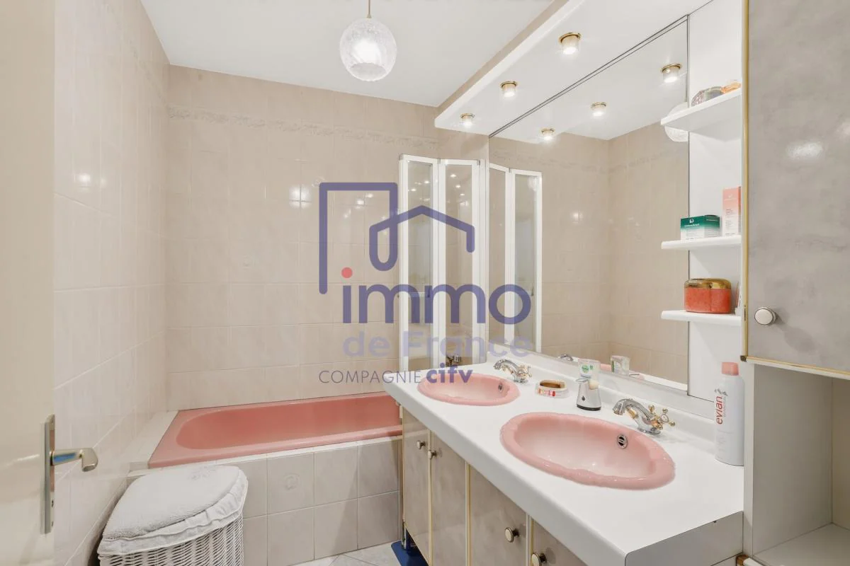 Appartement 4 pièces à vendre à Lyon (69008) - photo 8