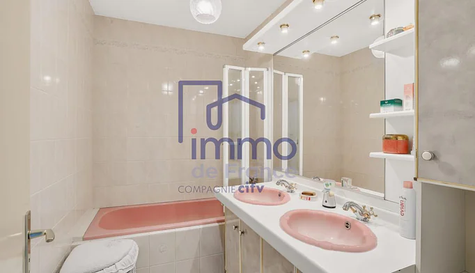 Appartement 4 pièces à vendre à Lyon (69008) - photo 8