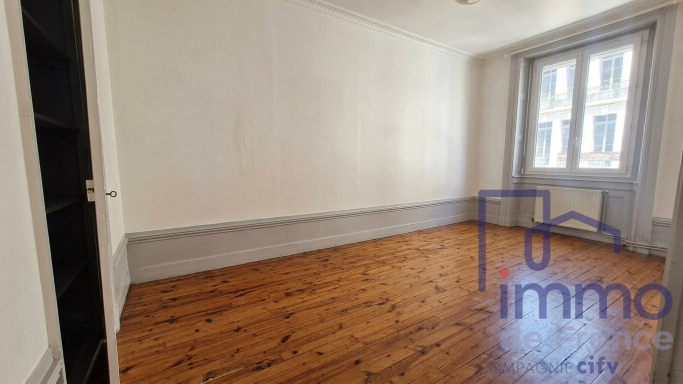 Appartement 5 pièces à vendre à Saint-Étienne (42000) - photo 9