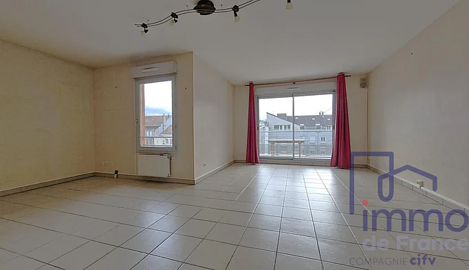 Appartement 5 pièces à vendre à Saint-Étienne (42000) - photo 2
