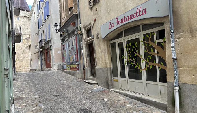 Bureau à vendre à Aubenas (07200) - photo 1