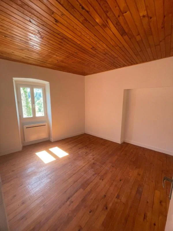 Maison 3 pièces à louer aux Vans (07140) - photo 8