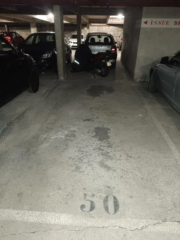Parking / Box à louer à Villeurbanne (69100) - photo 2