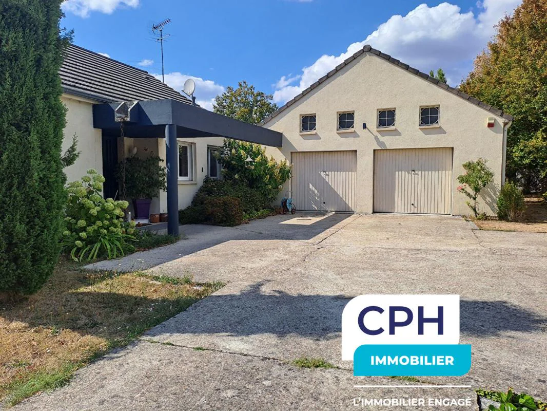 Maison 8 pièces à vendre aux Essarts-le-Roi (78690) - photo 1