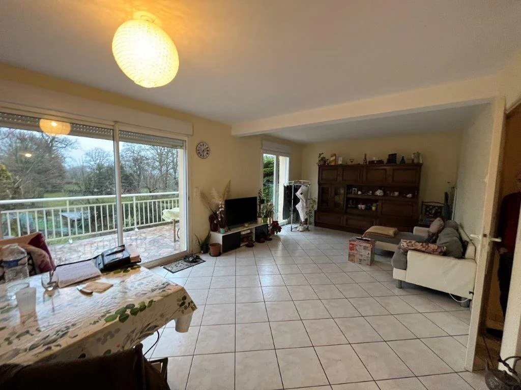 Appartement à Salles-Curan