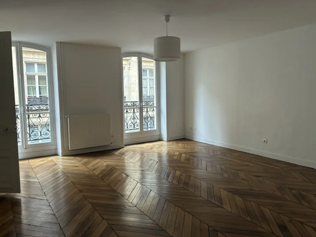 Appartement 5 pièces à louer à Paris (75009) - photo 7
